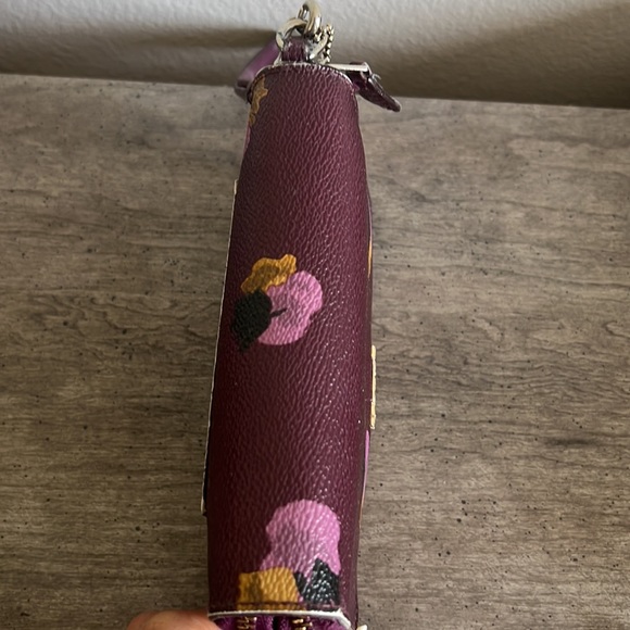 Coach Small Purple and Floral Print Accordion Zip Wallet/Wristlet - Picture 13 of 15